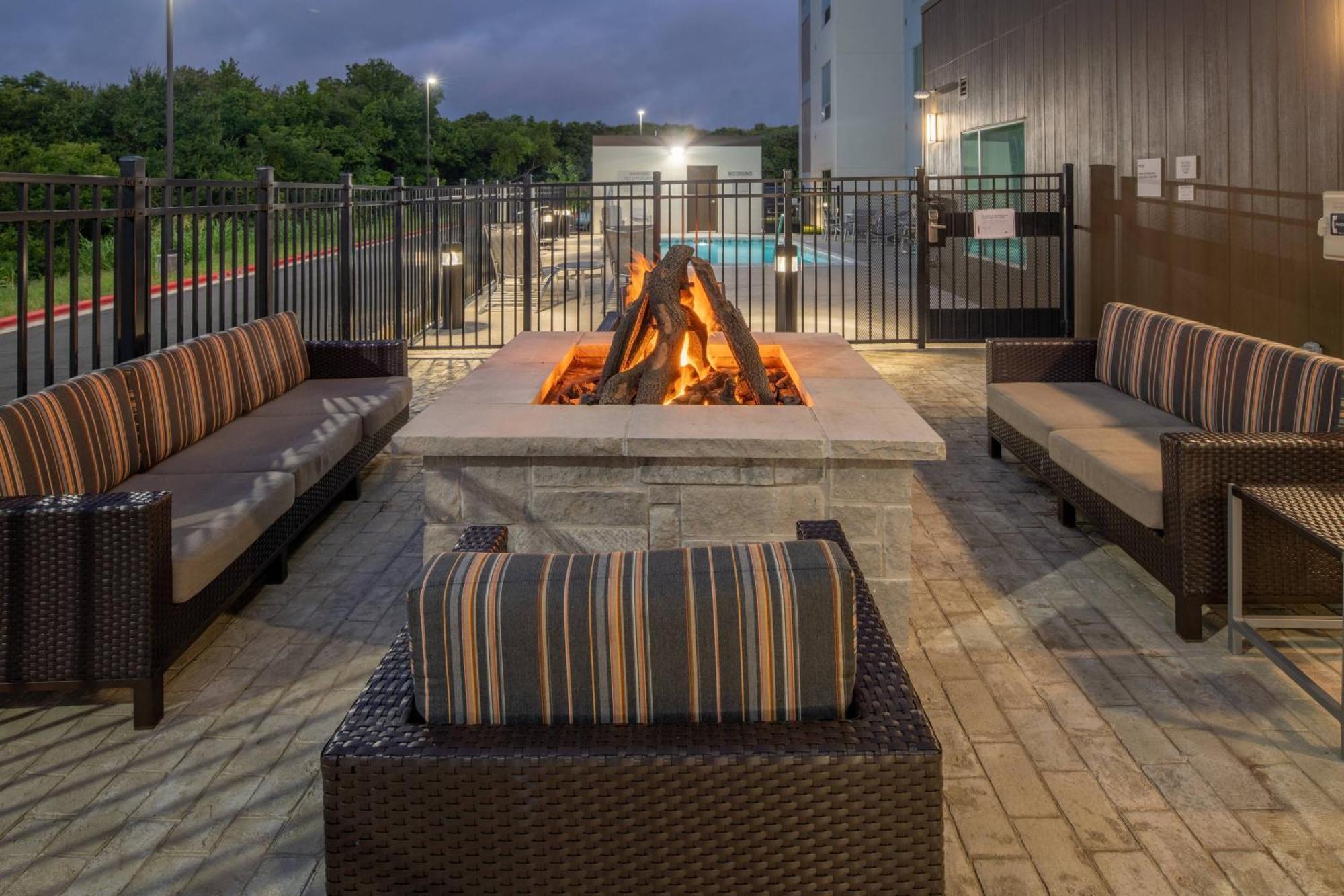 Towneplace Suites Austin South Bagian luar foto